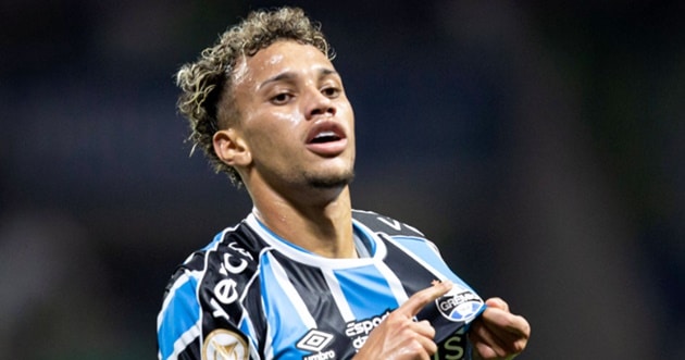 Arsenal are keeping a close watch on Gremio star Bitello - Bóng Đá