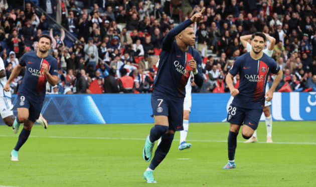 Mbappe tỏa sáng rực rỡ, PSG tạm thời chiếm ngôi đầu - Bóng Đá