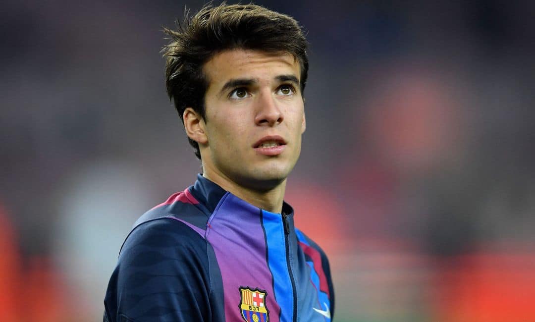 Riqui Puig chê bai cách đối xử của Barca - Bóng Đá