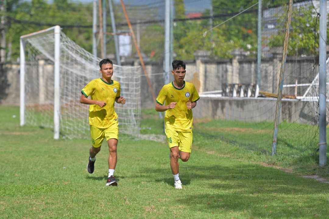 CLB V-League khổ sở, không được đá tập trên chính sân nhà - Bóng Đá