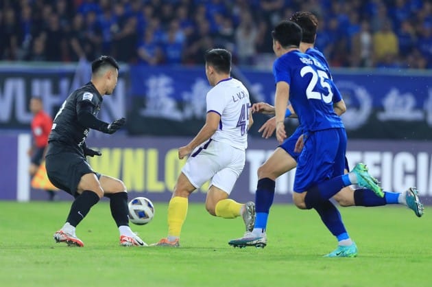 Wuhan Three Towns 0-0 Hà Nội. - Bóng Đá