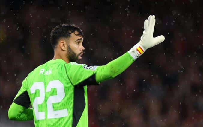 What Aaron Ramsdale did on the Arsenal bench after David Raya’s brilliant save v Tottenham - Bóng Đá