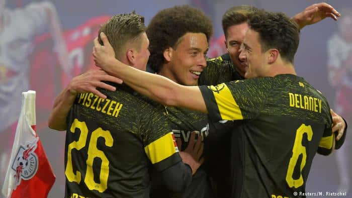 Mục tiêu của M.U tỏa sáng, Dortmund tái lập khoảng cách với Bayern - Bóng Đá