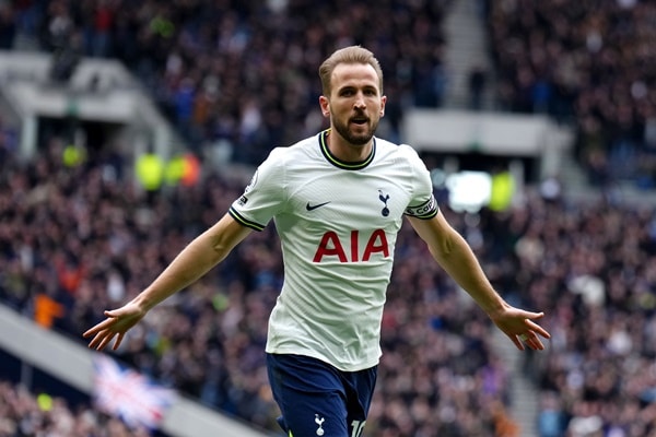 HLV Tottenham nói gì về tương lai Harry Kane - Bóng Đá