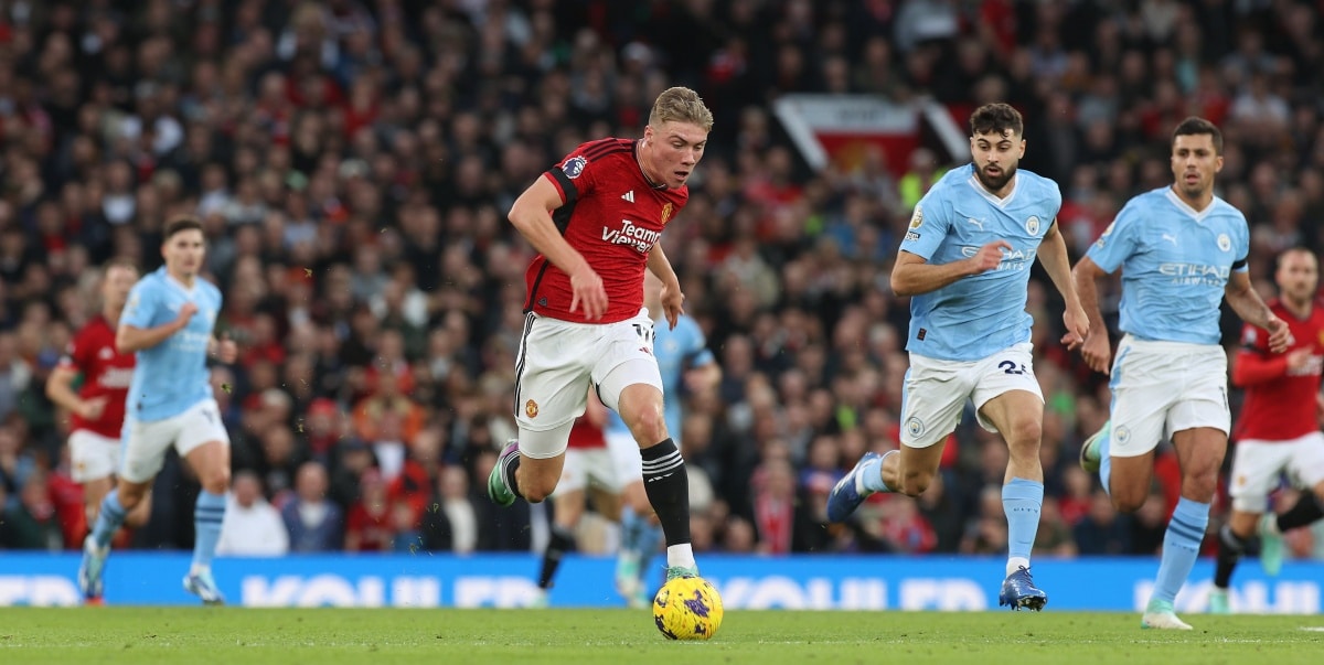 Quá tệ hại! Hàng công Man Utd như những kẻ học việc - Bóng Đá