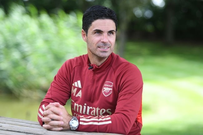 Mikel Arteta fires back at David Raya transfer critics after Peter Schmeichel