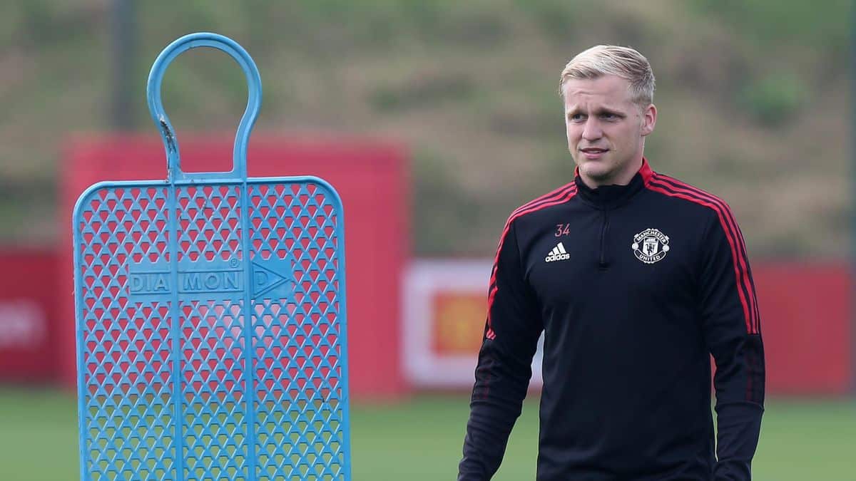 Cơn ác mộng chấm dứt với Van de Beek? - Bóng Đá