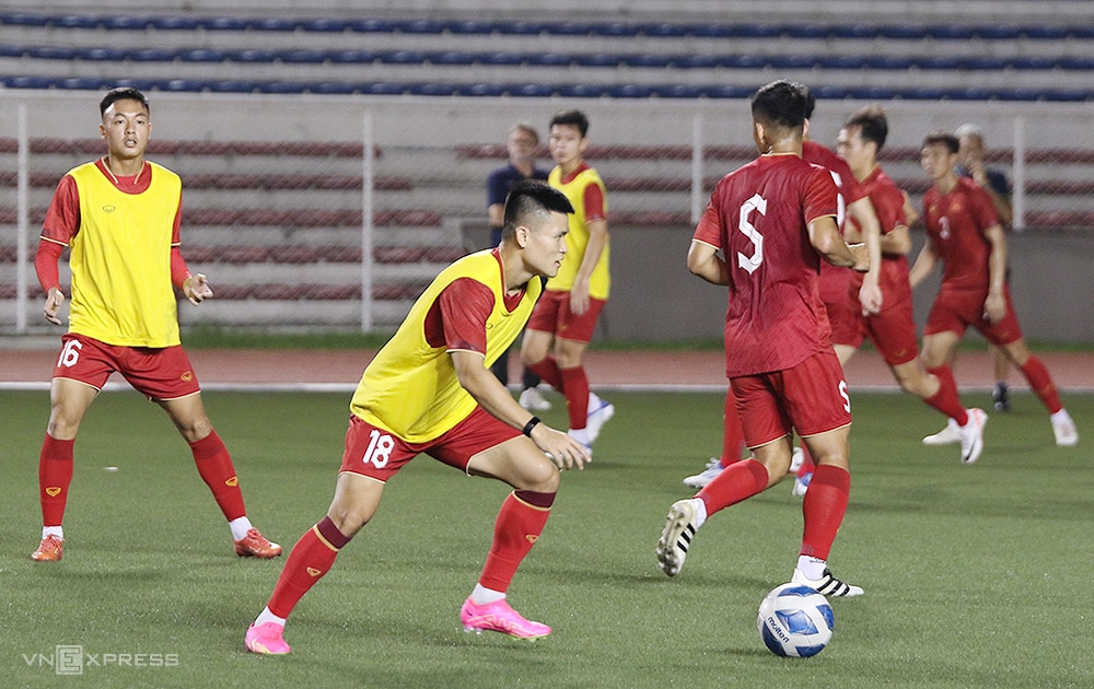 Phạm Tuấn Hải (số 18) vừa lập cú đúp tại AFC Champions League, là niềm hy vọng lớn trên hàng công tuyển Việt Nam. Ảnh: Đoàn Huynh