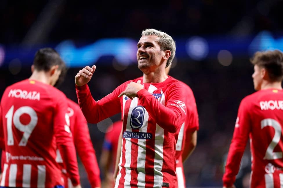 Griezmann và cac đồng đội mừng bàn nâng tỷ số lên 3-0. Ảnh: AS