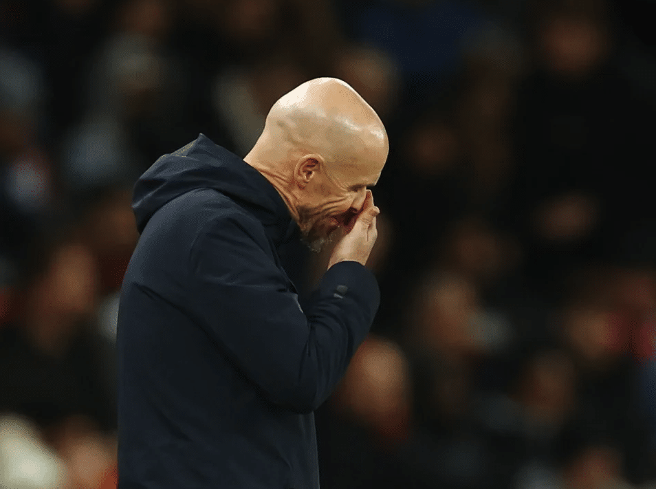 Sức ép tăng lên với Ten Hag sau khi Man Utd thua trận thứ hai liên tiếp với tỷ số 0-3. Ảnh: Reuters