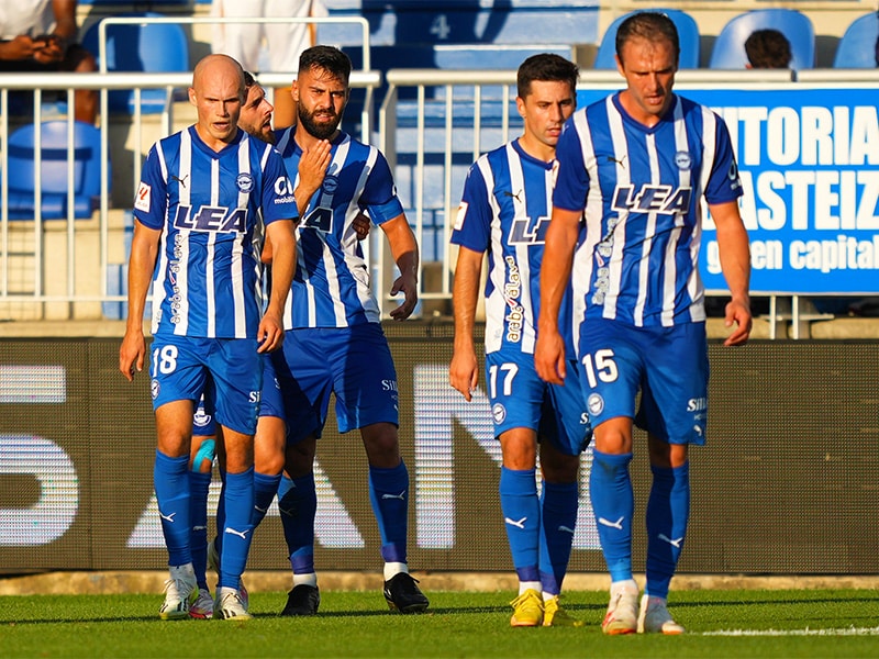 Soi kèo Alaves vs Almeria lúc 20h00 ngày 5/11/2023