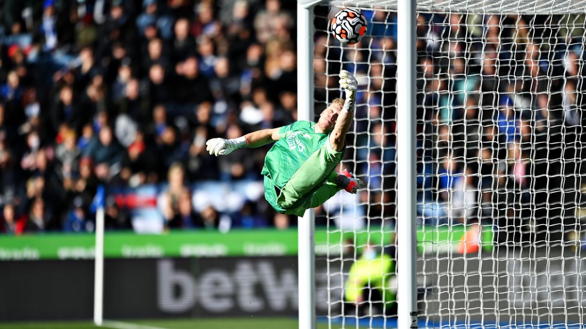 Aaron Ramsdale có lẽ đã biết phải làm gì với Arsenal - Bóng Đá