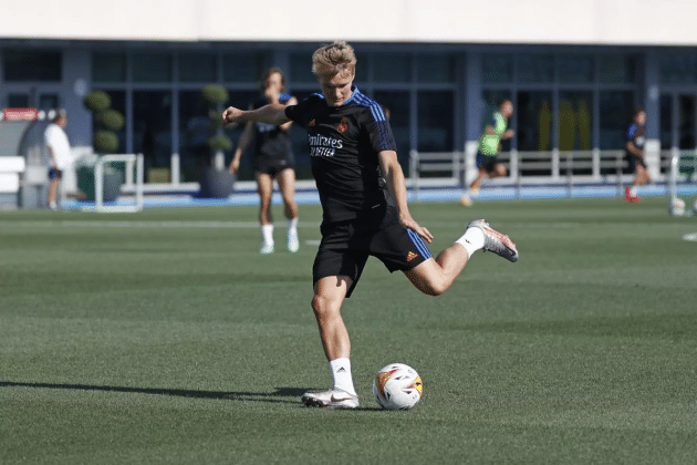 Odegaard insists on finding a solution - Bóng Đá