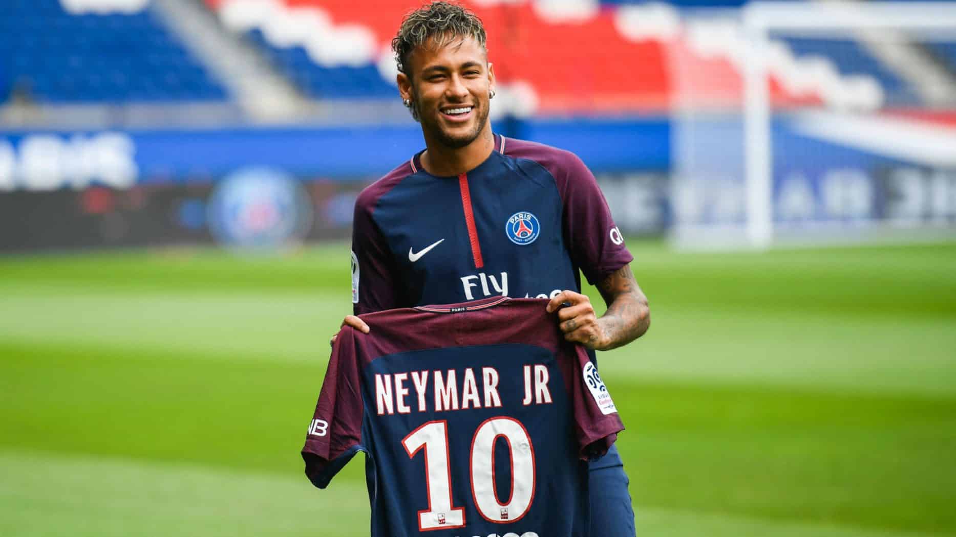 PSG treo thưởng cực khủng cho Neymar nếu vượt mặt Messi, Ronaldo - Bóng Đá