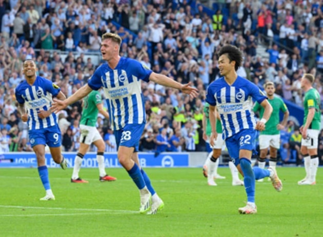 Ferguson lập hat-trick, Brighton trở lại top 4 - Bóng Đá